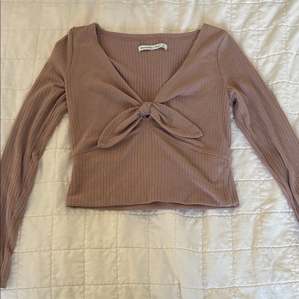 Abercrombie & Fitch Ribbed Tie-Front Long Sleeve Crop Top